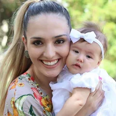 Luana, mãe da Helena